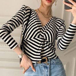 Women's T Shirts Women's T-shirt 2022 All-match V-neck Black And White Contrast Stripes Knotted Design Slim Long-sleeved Top Women