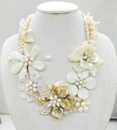 Choker Sweet. Exquisite Natural White Shell Flower Necklace For Party Jewelry 20"