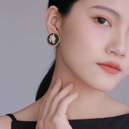 High class portrait coin New fashion design French style earrings Female silver needle