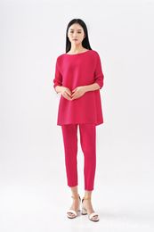 Women's T Shirts Miyake Pleated Autumn Loose Mid-sleeve Solid Colour Round Neck Top Casual Pencil Pants Radish