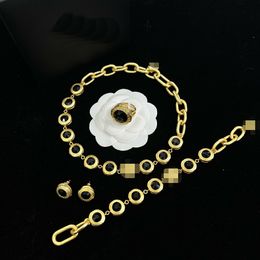 Fashion Luxury Designed Necklaces V Pendant Banshee Medusa Head 18K Gold Plated Bracelets Earrings Rings Women's Jewellery Birthday Gifts MS1 --02