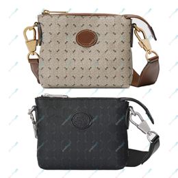 Italian Designer Messenger Bag With Interlocking Unisex Fashion Casual postman bags Crossbody Shoulder Bag 723306 Purse Pouch 16x13x3cm