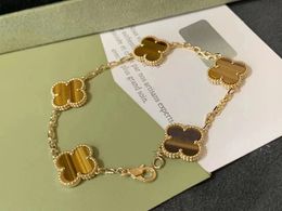 Designer 55555 Braccialetti con ciondoli Bracciale di lusso con trifoglio di marca Oro 18 carati Bracciale con amore Bracciale con 4 trifogli Bracciali con diamanti in cristallo brillante Gioielli per feste