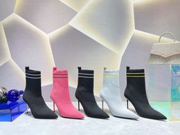 Herbst- und Winter 2022 Stiefel gestrickt Elastische High Heel Short Damen Speced Toe Thin Socken Schuhe Netz rot