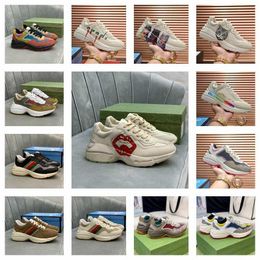 Jumpmans TNs Scarpe firmate Outdoor Platform Sneakers Chaussures Uomo Runnings Sport Donna Luxurys Scarpe DuNks Low des Chaussures 12s 11s 4s R7KO