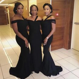 2023 Black Mermaid Bridesmaid Dresses Off One Shoulder Strap Floor Length Custom Made Maid Of Honor Gown Country Wedding Wear Plus Size 401 401