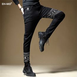 Men's Jeans EHMD Skull Embroidered Jeans Men's Ethnic Style Decoration Soft Casual Slim Cotton Stretch Pencil Pants Pure Color New Season T221102