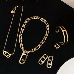 Fashion luxury Necklace Braclet Earrings Ring Diamonds F Initials Letter Pendant Women Settings 18K Gold Designer Jewelry Birthday Festive Gifts FS9 --06