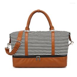 Duffel Bags Casual Lager Duffle Bag Women Men Short Distance Travelling Overnight Weekend Luggage Pouch Carry Clothes Toiletries Accessories