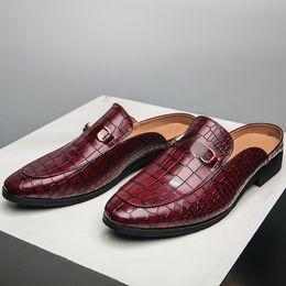 Сандалии наполовину скользкая мужская обувь британская крокодиловая рисунок pu metal Buckle Classic Commory Fashion Универсальная AD121