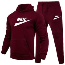 Mode Für Männer Trainingsanzug Sets Neue Drucken Mit Kapuze Jacke Hosen Anzug Lässige Sportswear Sets Männlich Marke LOGO Druck