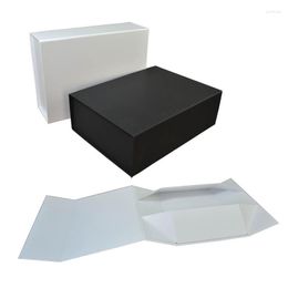 Gift Wrap 30Pcs/Lot Foldable Black White Hard Box With Magnetic Closure Lid Favour Boxes Children's Shoes Storage 22x16x10cm