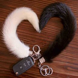 Keychains Real fur tail keychain of Real Genuine Mink Fur Tail handbag charms bags tag smooth car keyring pendant soft key Chain K109 T220909