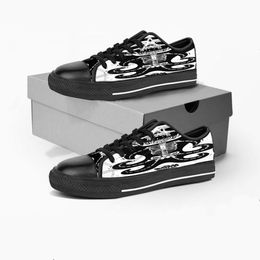 Männer Frauen DIY individuelle Schuhe Low Top Canvas Skateboard Sneakers Triple Black Individualisierung UV-Druck Sport Sneakers Danta 144-5