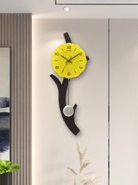Wall Clocks Huafugui Creative Clock Home Fashion Modern Light Luxury Battery Quartz Hanging