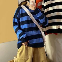 Mens Sweaters Autumn Warm Round Neck Long Sleeves Pullover Comfortable Striped Contrast Color Crew Winter Clothes 221115