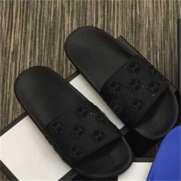 2021 Men's rubber Slide Sandal Women Designer Slippers Classic Flat Slipper Fashion Non-Slip Bottom Summer Beach Sexy Flip Flops With Box