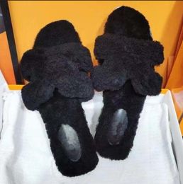 Designer Donna Pantofole morbide Pelle di lana Sottopiede in pelle di pecora Scivoli Inverno Lusso Peluche Pelliccia Oran Sandali Suola in gomma Pantofola piatta H658