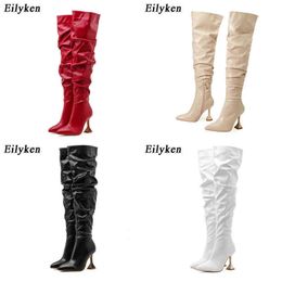 Botas eilyken novo couro plissado branco sobre a pista de moda de joelho Strange High Heels Sexy Zip Design Sapatos Womans 220913