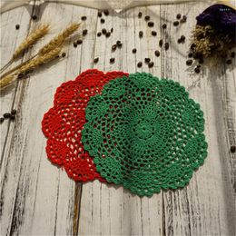 Table Mats Selling Hand-woven Hook Flower Hollow Round Decorative Pad Wool Insulation Mat