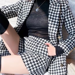 Womens Two Piece Pants Autumn and winter retro houndstooth tweed jacket female shorts twopiece ol temperament western style fashion suit 221115