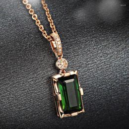 Pendant Necklaces Green Crystal Necklace For Women Luxury Vintage Classic Square CZ Gift Birthday Party Fashion Jewellery KAN034