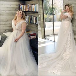 Floral Print V-neck Neckline Plus Size Wedding Dress with Tulle Lace Applique Pearls Beads A-line Sweep Train Bridal Dresses