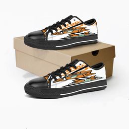 m￤n kvinnor diy anpassade skor l￥g topp canvas skateboard sneakers trippel svart anpassning uv tryck sport sneakers danta eld r￶d 139-9