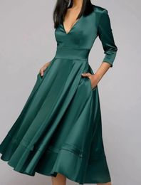 Dark Green A-Line Mother of the Bride Dress Elegant V Neck Tea Length Satin Half Sleeve Godmother Gowns For Wedding 2024