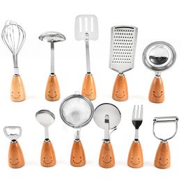 Cookware Parts Beech Cooking Utensils Tools Set Smiley Kitchenware Household DIY Baking Fork Spoon Spatula Pizza Cut Peeling Corkscrew 221114