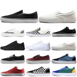 Designer Men Women Casual Canvas Shoes Classic Triple White Black Red Blue Pink Fashion Slip on Skateboard Sports Sneakers