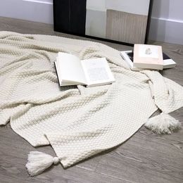 Tassel blanket office air conditioning lunch break blankets sofa leisure knitted ball blanket