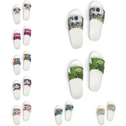 Custom Shoes Slippers Sandals Men Women DIY White Black Green Yellow Red Blue Mens Trainer Outdoor Sneakers Size 36-45 color129