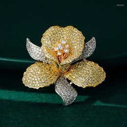 Brooches SENYU Luxury Flower High Quality Brass Rhodium Gold Plating Fill Zirconia Women Jewellery Beautiful Party Banquet Corsage