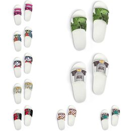 Custom Shoes Slippers Sandals Men Women DIY White Black Green Yellow Red Blue Mens Trainer Outdoor Sneakers Size 36-45 color130
