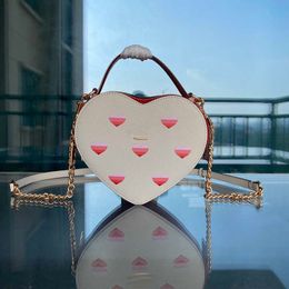 Totes Coabag Chain Bags Classic Heart Pouch 5 Styles Womens Designer Bag Cardholder Crossbody Tote Bag Luxurys Handbag Purse 221110