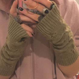 Warmer Winter Women Gloves Stylish Hand Girl Arm Crochet Knitting Hollow Heart Mitten Warm Fingerless Gloves RRC501