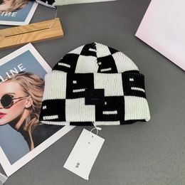 Chessboard Square Expression Knitted Hat Thickening Wool Beanie Hat Pullover Men and Women Couple Woollen Cap Fashion