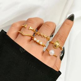 Gold Colour Water Drop Shape Rings Set Fashion Leaves Pearl Rings For Women Vintage Finger Jewellery Accessories
