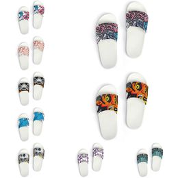 Custom Shoes Slippers Sandals Men Women DIY White Black Green Yellow Red Blue Mens Trainer Outdoor Sneakers Size 36-45 color121