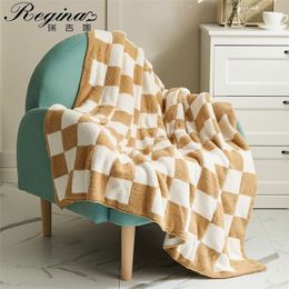 Blanket REGINA Brand Downy Checkerboard Plaid Fluffy Soft Casual Sofa TV Throw Room Decor Bed Bedspread Quilt 221116