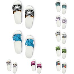 Custom Shoes Slippers Sandals Men Women DIY White Black Green Yellow Red Blue Mens Trainer Outdoor Sneakers Size 36-45 color25