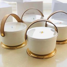 New Incense Aromatherapy Candle Perfume fragrance 220g Dehors II Neige Feuilles d'Or lle Blanche L'Air du Jardin Four options