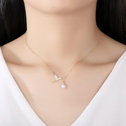 New Fashion Freshwater Pearl s925 Silver Bird Pendant Necklace Women Jewellery Law Palace Style 18k Gold Plated Exquisite Necklace Accessories Gift