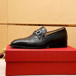 2022 Men's Dress Shoes Fashion Groom Wedding Shoes Formal Genuine Leather Oxfords Men Brand Business Casual Loafers Size 38-47 mkjkkk00001
