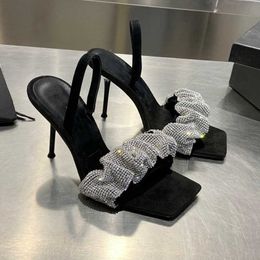 Modelli della prima primavera Tacchi alti in cristallo Una parola con sandali con strass a testa quadrata Scarpe da donna europee e americane con tacco a spillo 221118