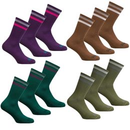 Sports Socks High Quality New cycling socks Rapha compression men and women soccer basketball 7 Color T221019