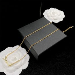 Luxury Designer Jewelry Pendant Necklaces Wedding Party Bracelets Jewellery Chain Brand Simple Letter Women Ornaments Gold Necklace 714