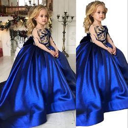 2023 Royal Blue Flower Girls Dresses Satin Long Sleeves Lace Crystal Beads Girl Pageant Dresses Teens Kid Wear Birthday Party Communion Dress With Bow