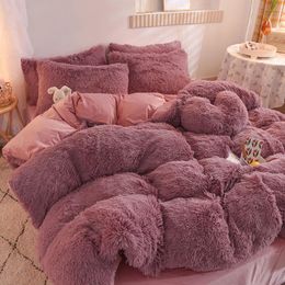 Ensemble de couvercle de couette en peluche 4 pièces King Queen Size Ultra Soft Liberding Set Faux Fur Design Counterter Bed Bed Textiles 6284 Q2